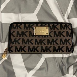 Michael Kors wallet